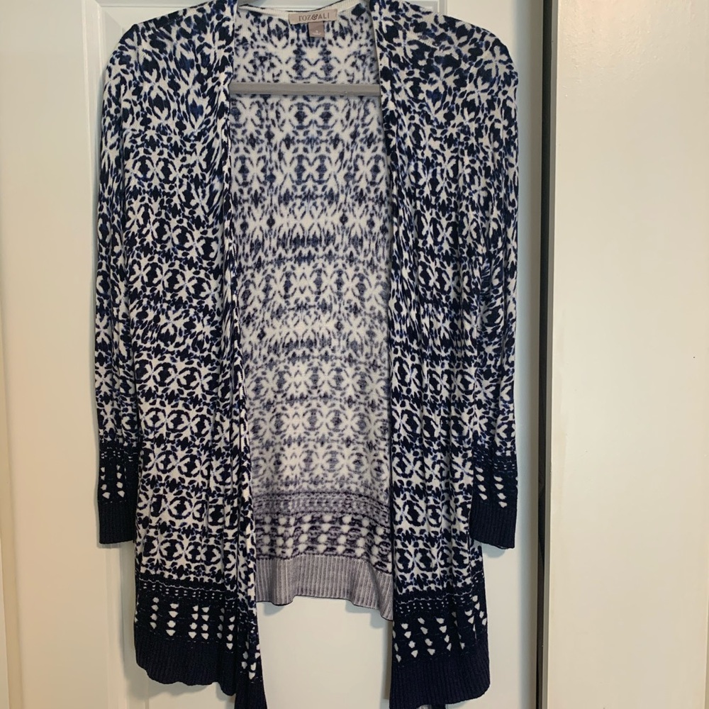 Blue and white open cardigan